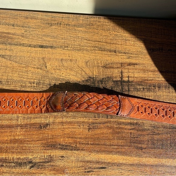 Genuine Leather Woven Detail Western Belt - Picture 7 of 8